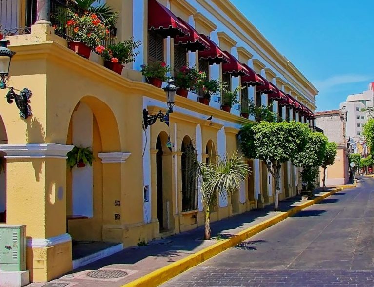 webs para ligar Mazatlán